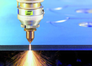 Применение лазера в промышленности (лазерная резка, гравировка)